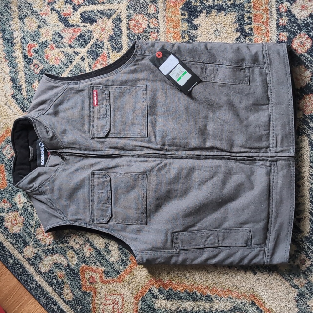 NWT Insulated Wolverine Vest size L